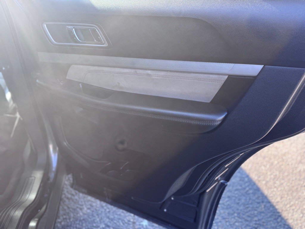 2017 Ford Explorer Image 14