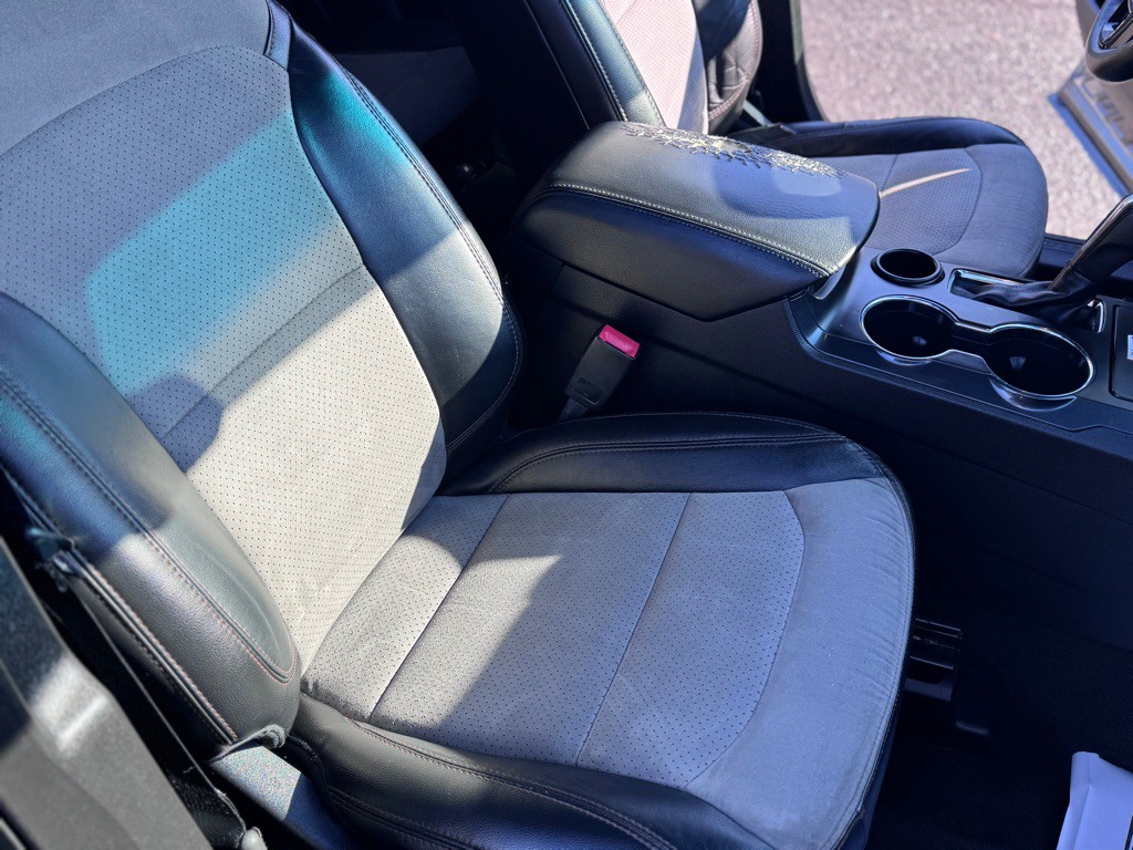 2017 Ford Explorer Image 17
