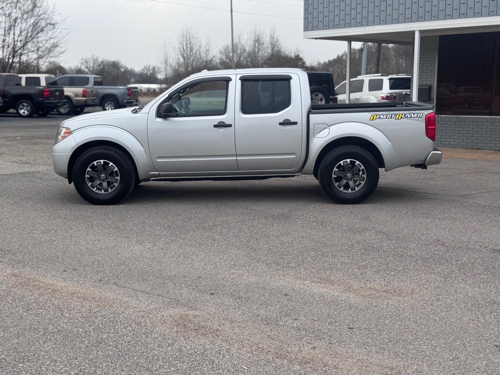 2014 Nissan Frontier Image 2
