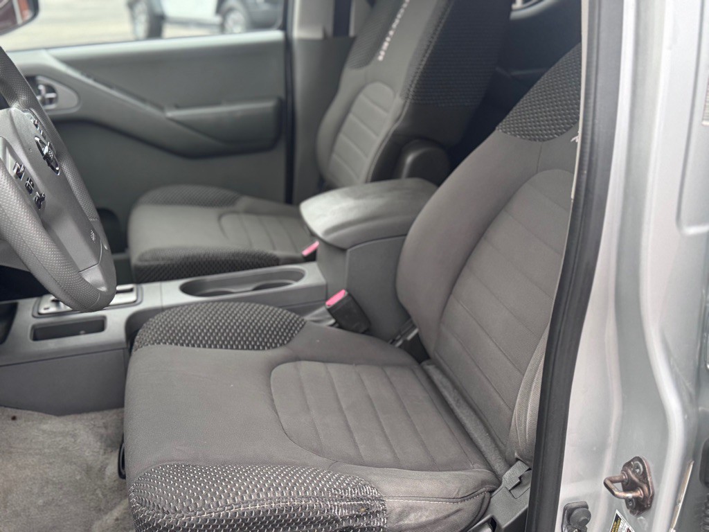 2014 Nissan Frontier Image 10