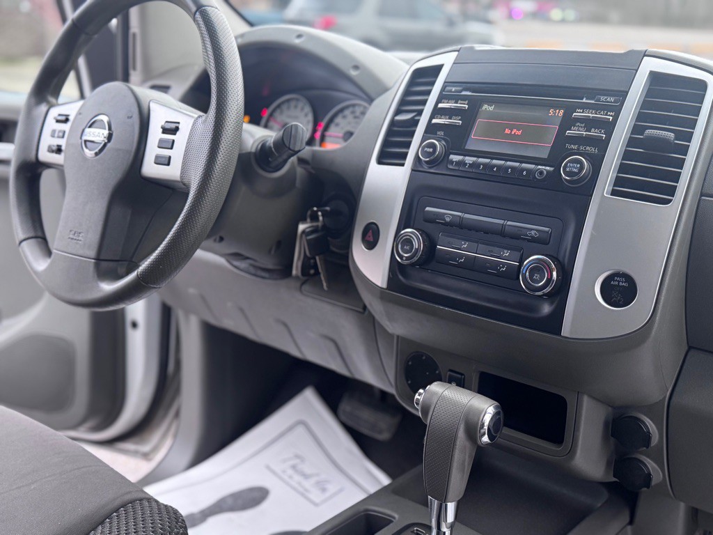 2014 Nissan Frontier Image 19
