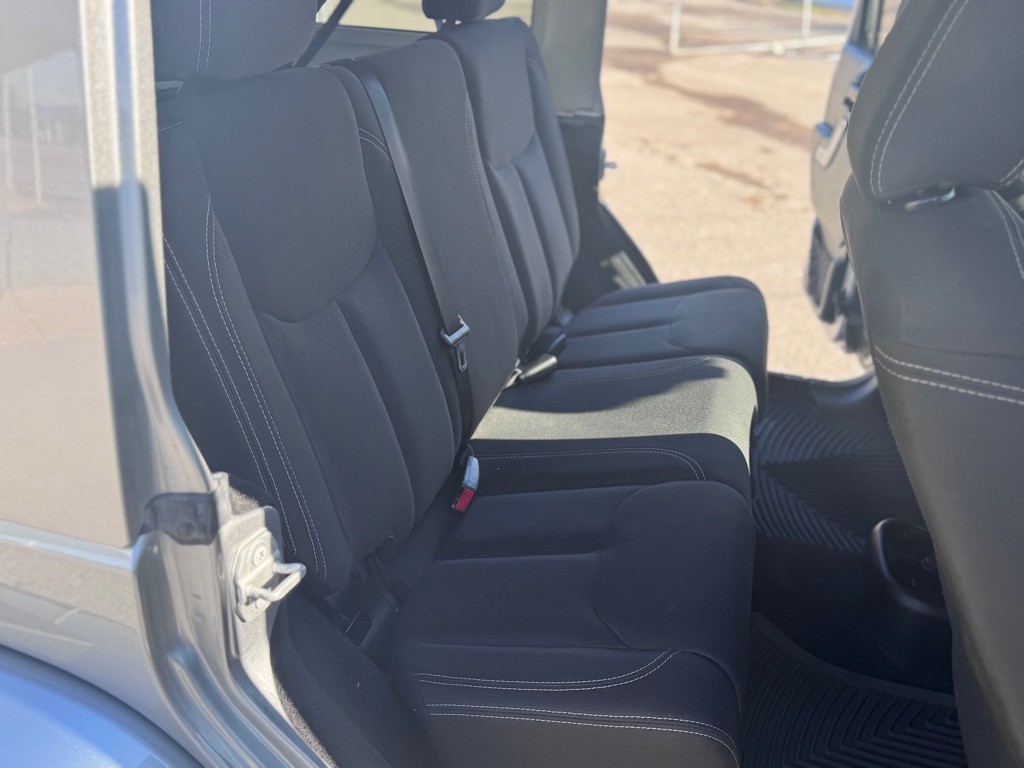 2016 Jeep Wrangler Unlimited Image 17