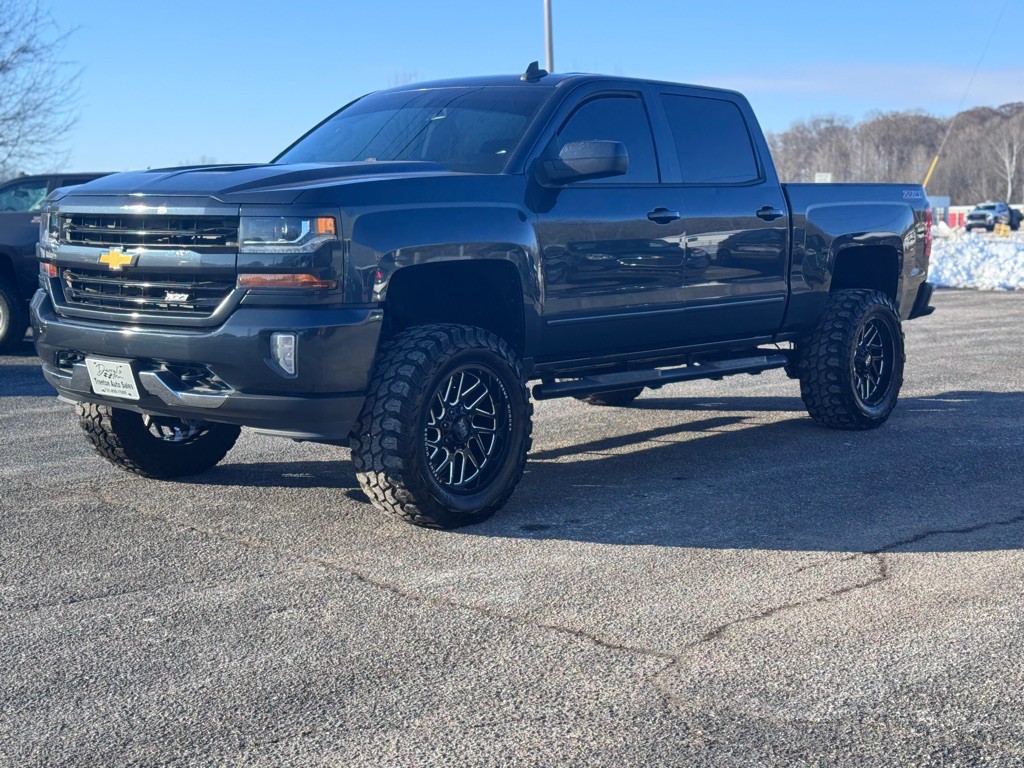 2017 Chevrolet Silverado 1500 Image 1