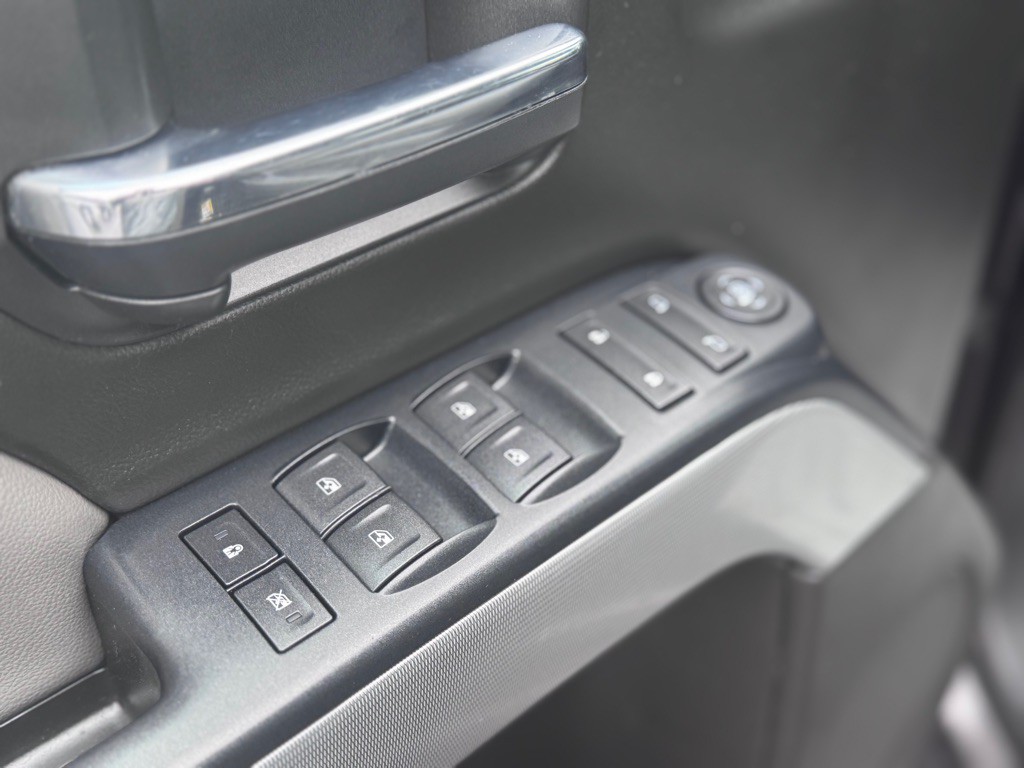 2015 Chevrolet Silverado 1500 Image 11