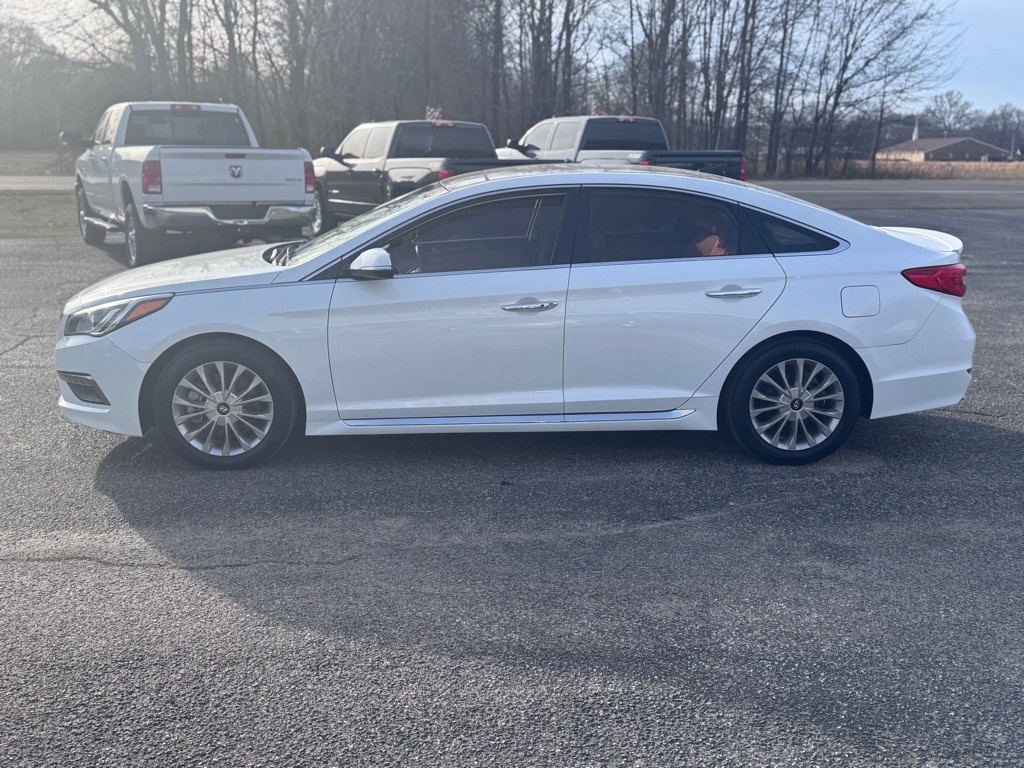 2015 Hyundai Sonata Image 2