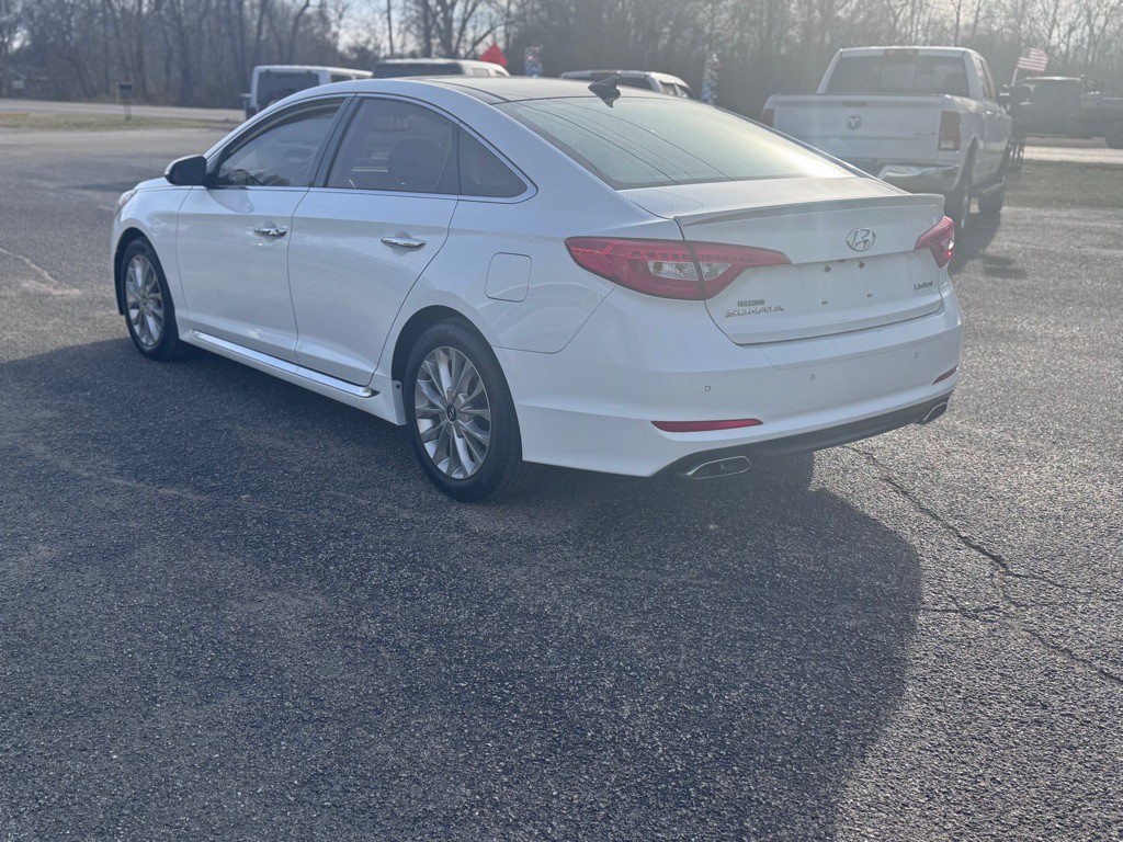 2015 Hyundai Sonata Image 3