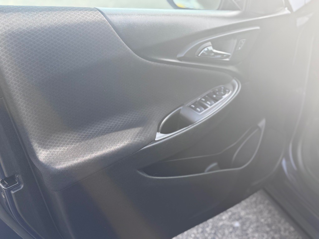 2017 Chevrolet Malibu Image 10