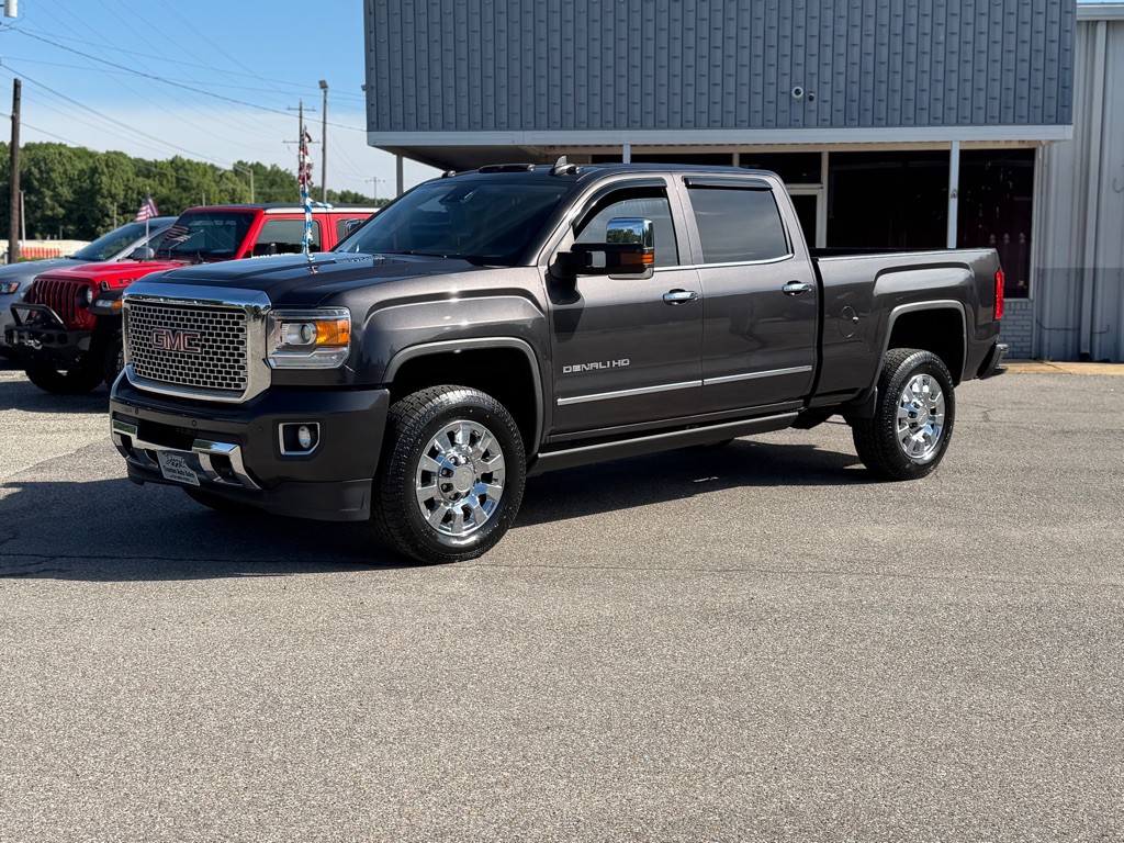 2016 GMC Sierra Image 1
