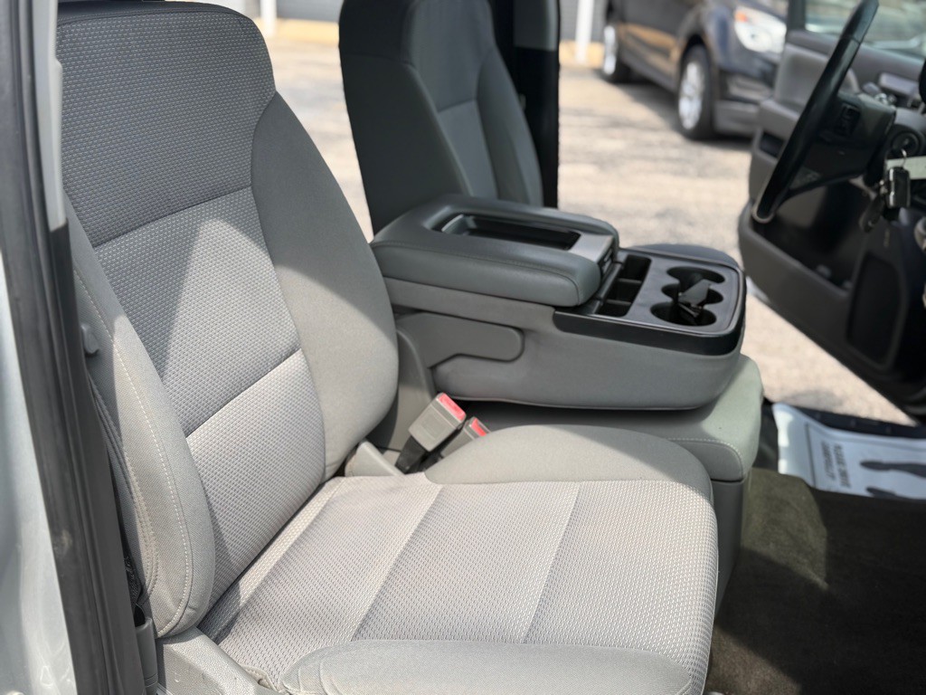 2018 Chevrolet Silverado 1500 Image 19