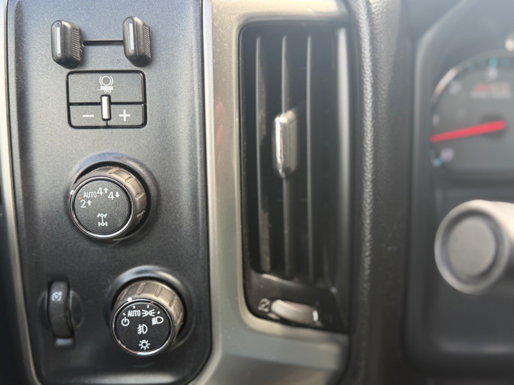 2018 Chevrolet Silverado 1500 Image 24