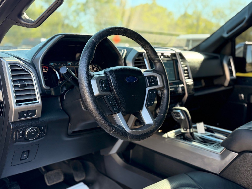2015 Ford F-150 Image 12
