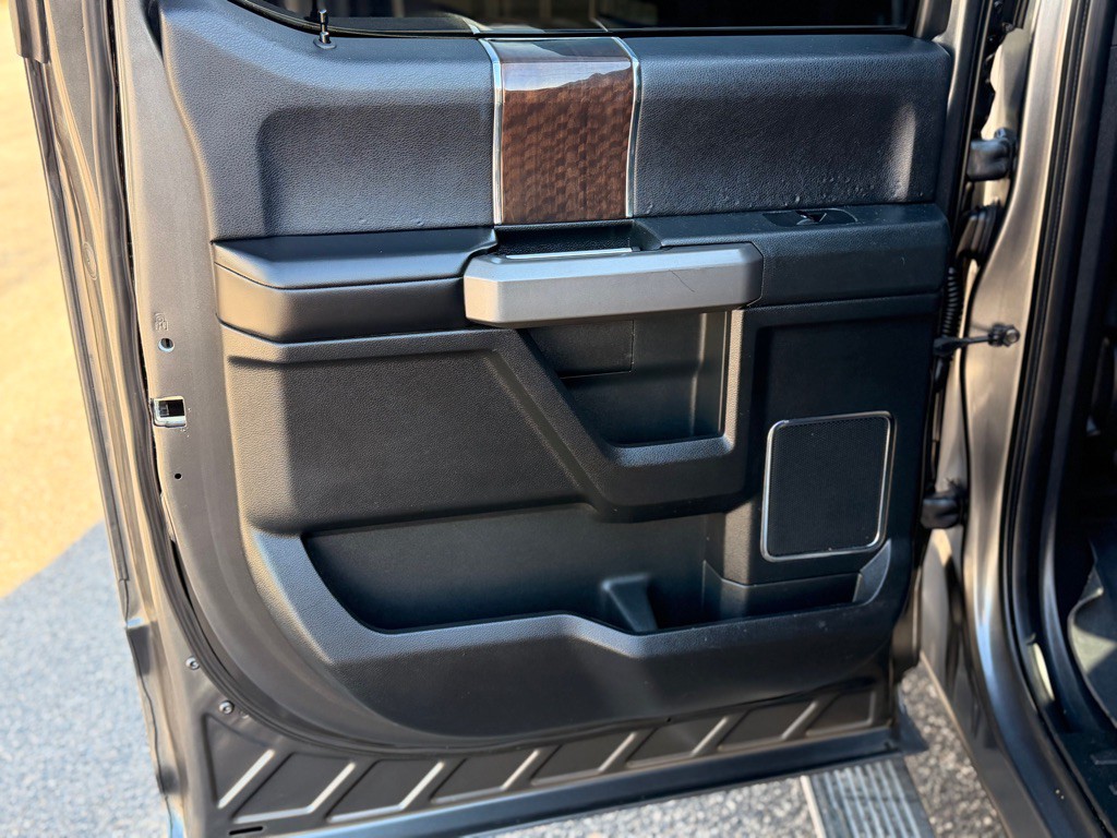 2015 Ford F-150 Image 13
