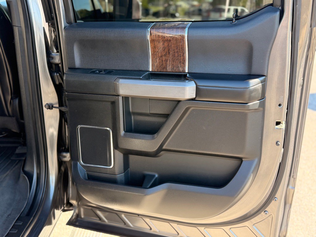 2015 Ford F-150 Image 16