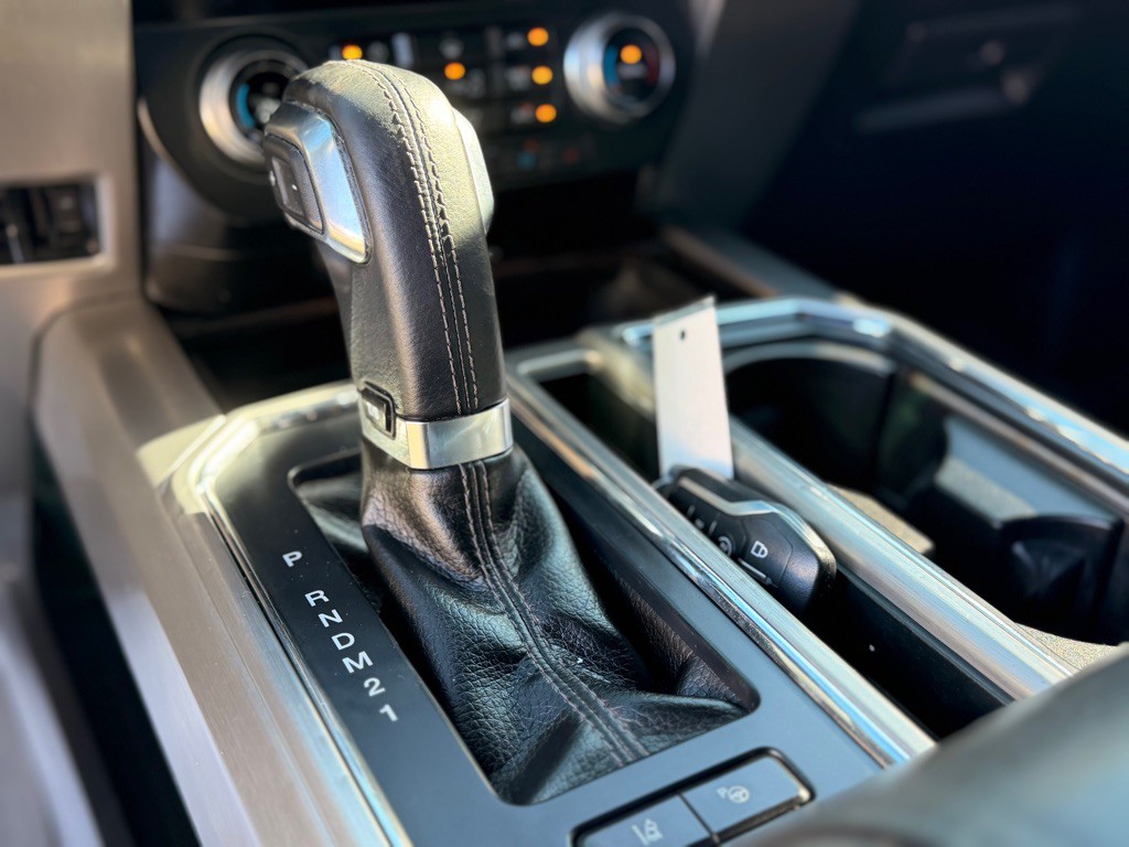 2015 Ford F-150 Image 24
