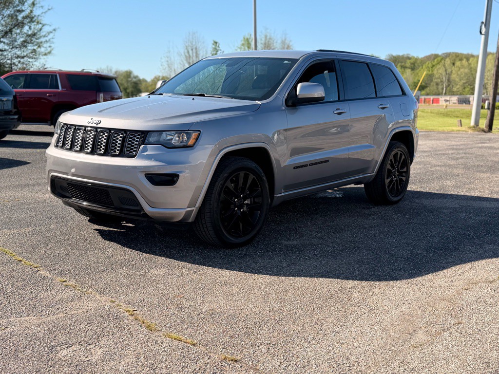 2017 Jeep Grand Cherokee Image 1