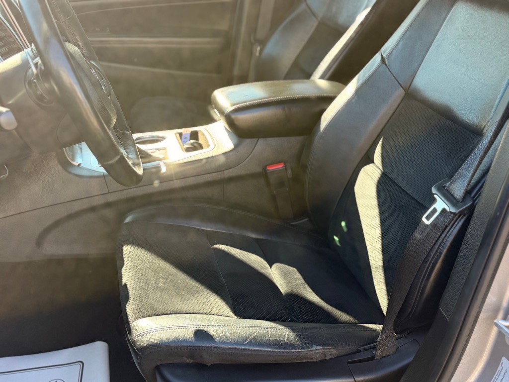 2017 Jeep Grand Cherokee Image 12