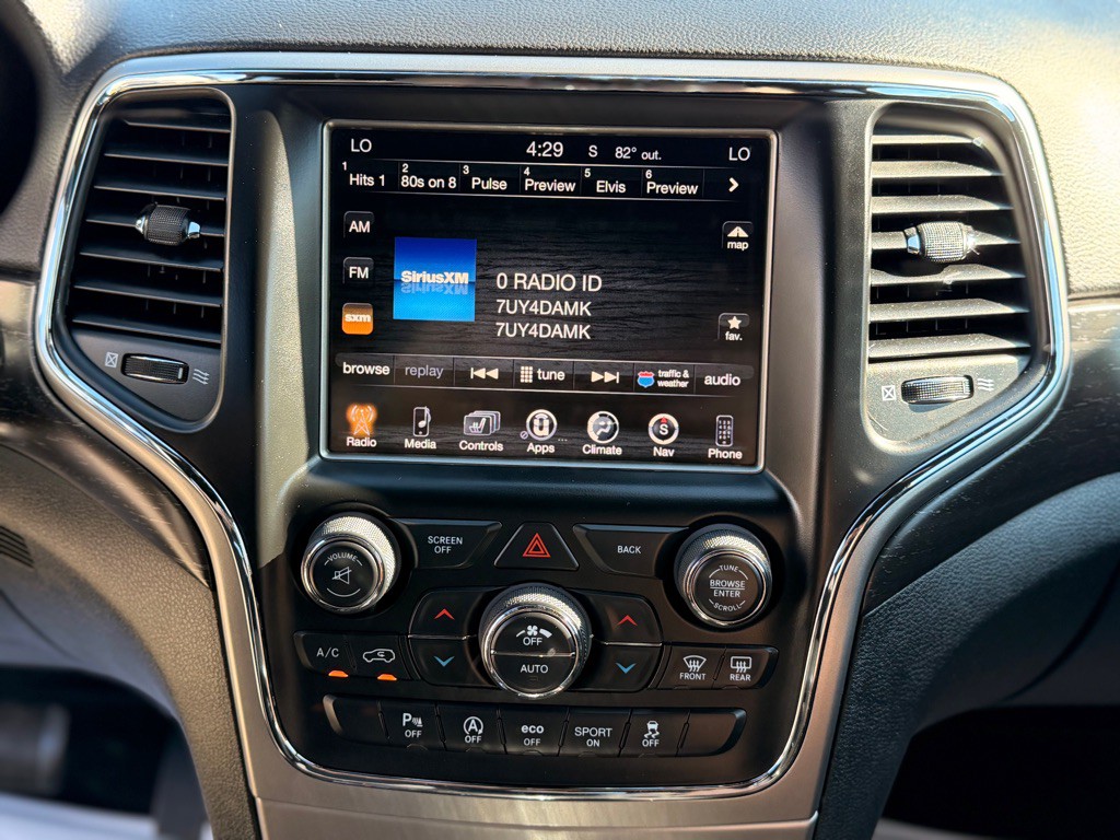 2017 Jeep Grand Cherokee Image 22