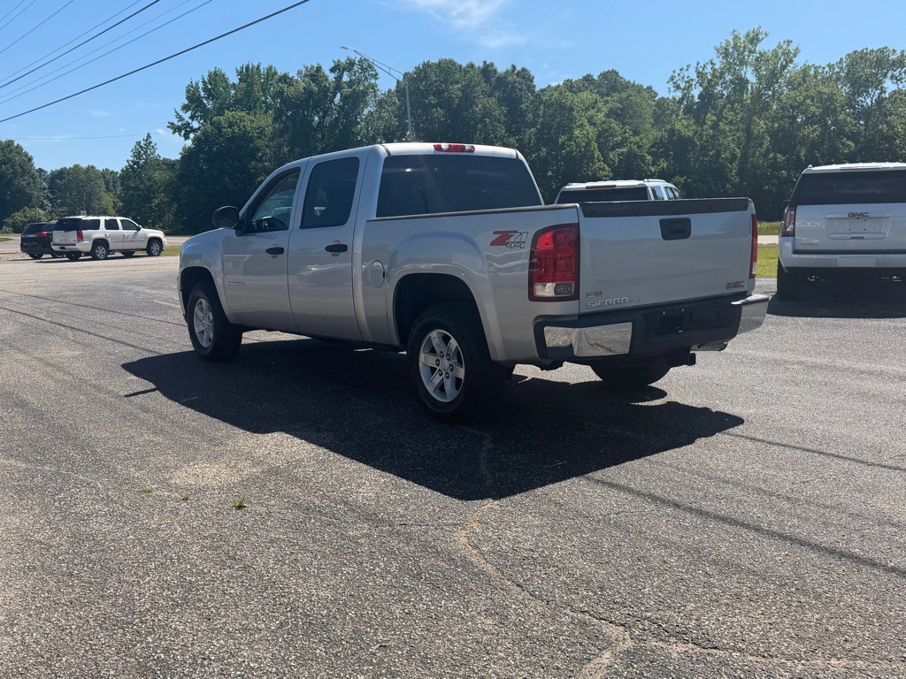 2011 GMC Sierra Image 3