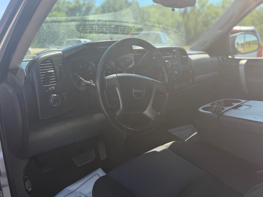 2011 GMC Sierra Image 13