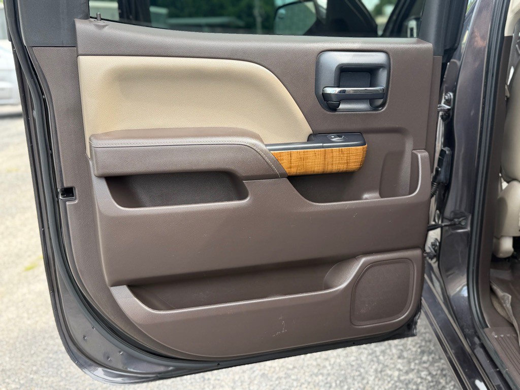 2015 GMC Sierra Image 14