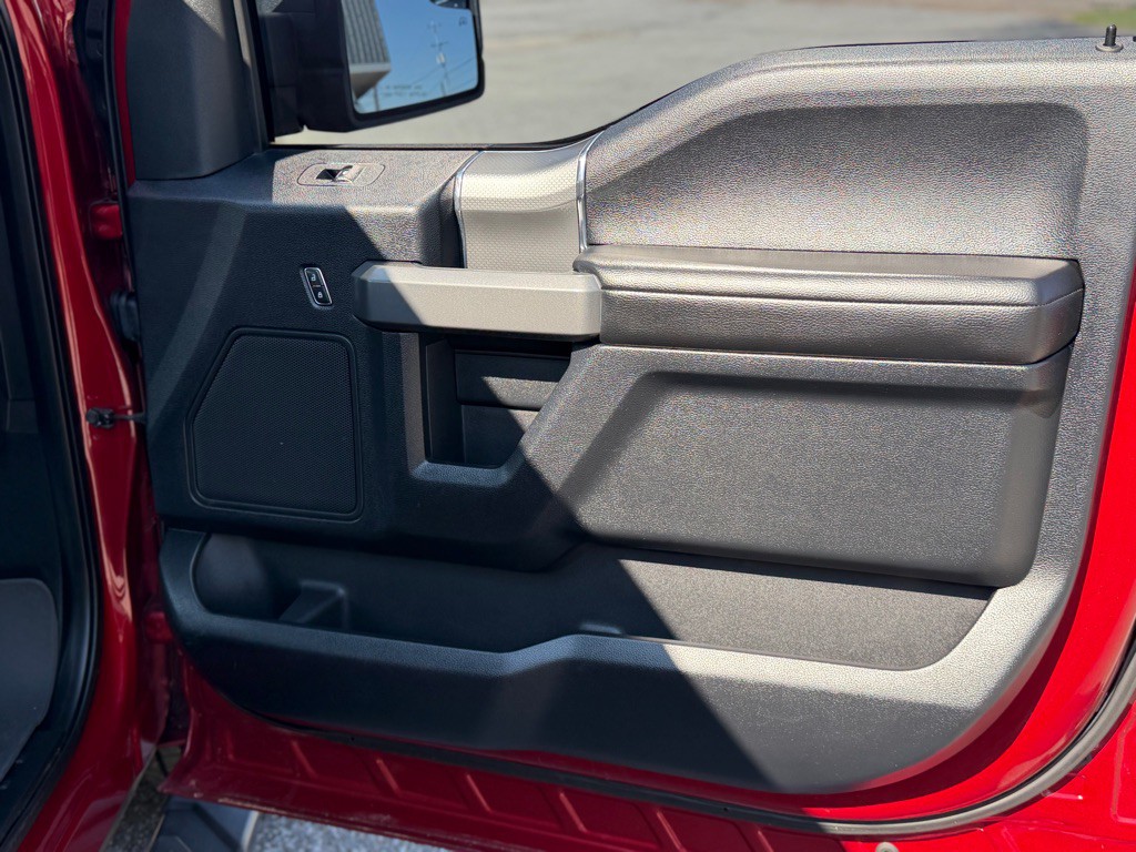 2016 Ford F-150 Image 18