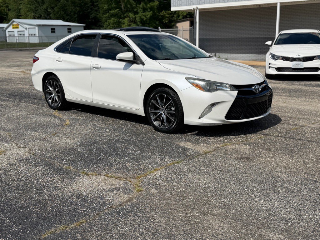 2016 Toyota Camry Image 7