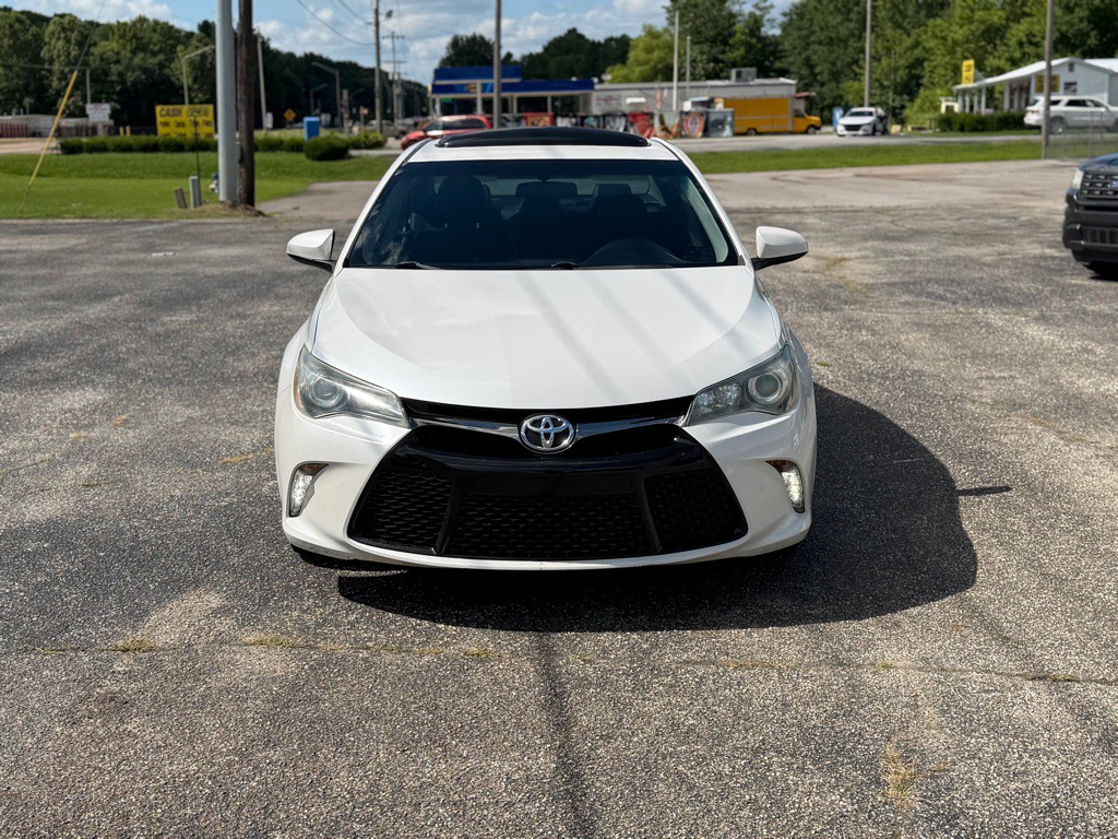 2016 Toyota Camry Image 8
