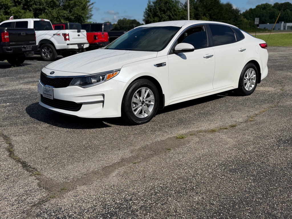 2016 Kia Optima Image 1