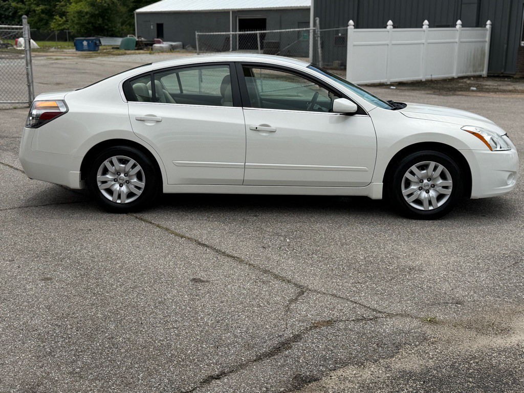 2010 Nissan Altima Image 6