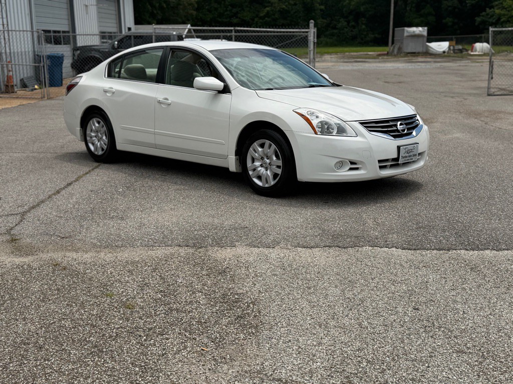 2010 Nissan Altima Image 7