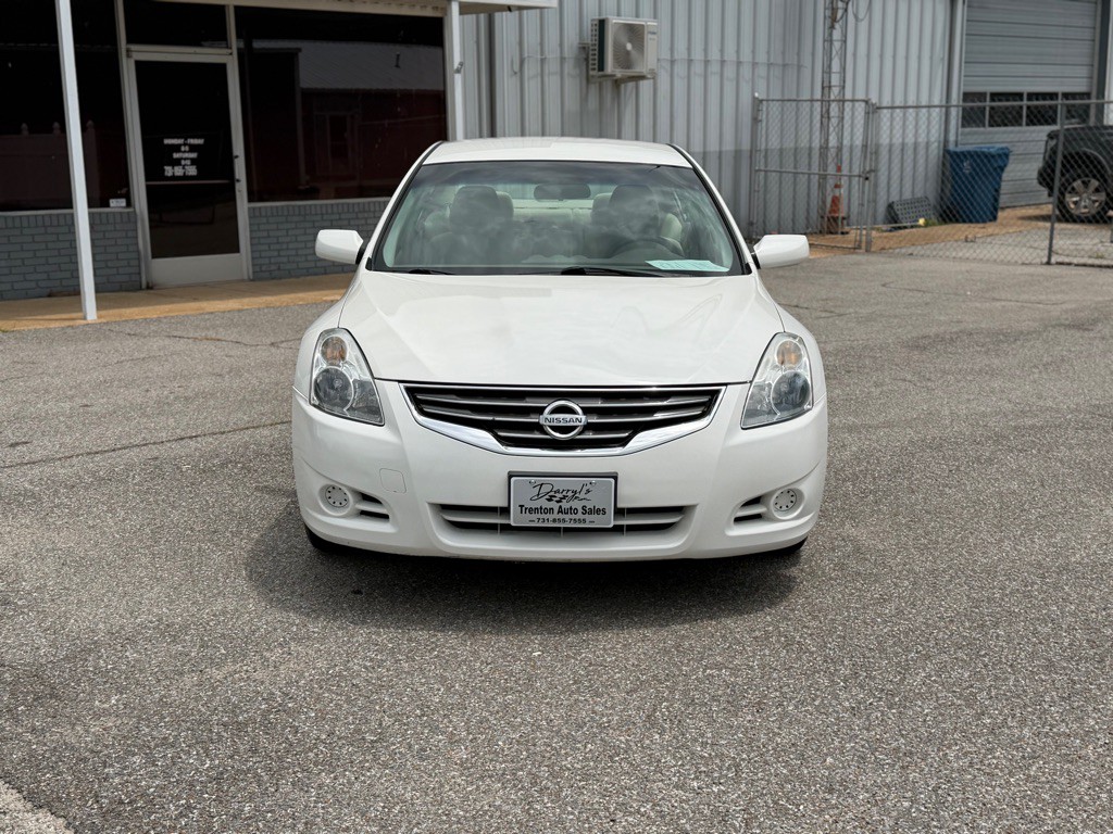 2010 Nissan Altima Image 8
