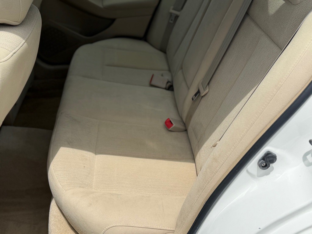 2010 Nissan Altima Image 13