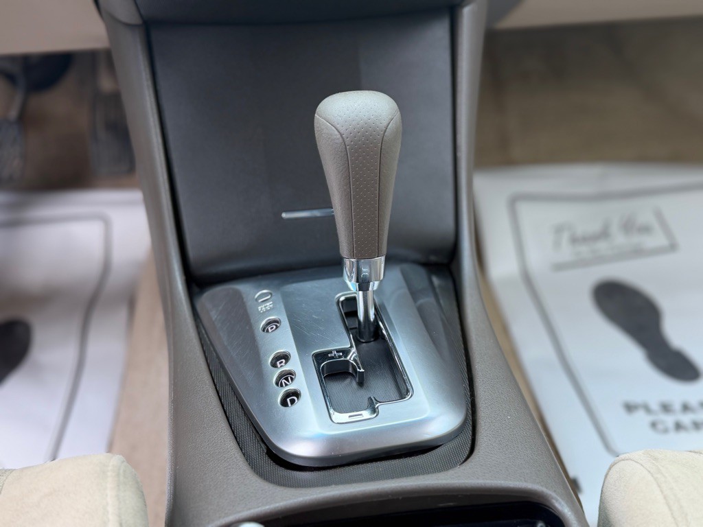 2010 Nissan Altima Image 19