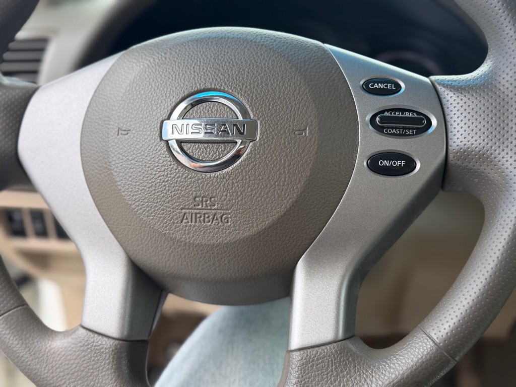 2010 Nissan Altima Image 20