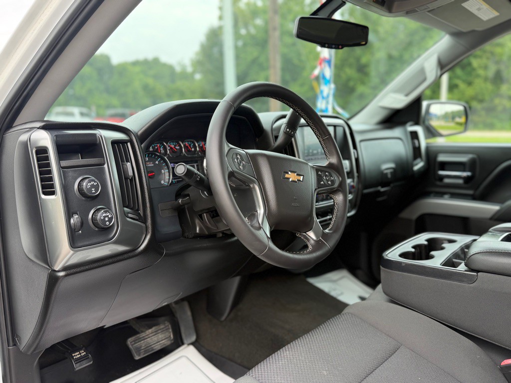 2018 Chevrolet Silverado 1500 Image 12