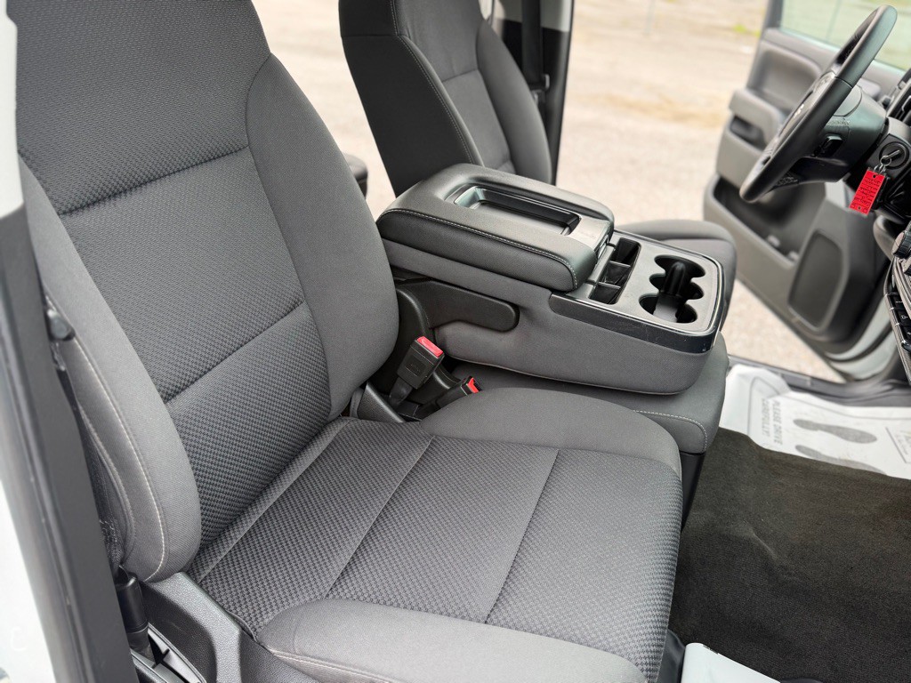 2018 Chevrolet Silverado 1500 Image 18
