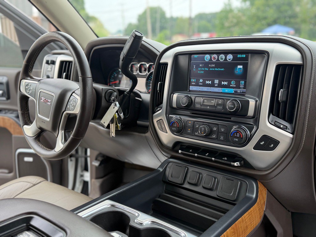 2017 GMC Sierra Image 18