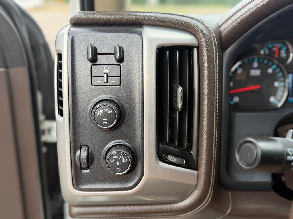 2017 GMC Sierra Image 22