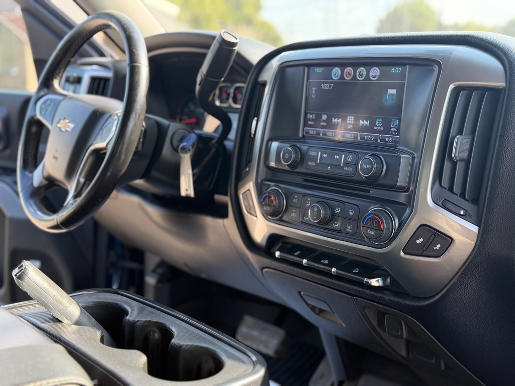 2018 Chevrolet Silverado 1500 Image 17
