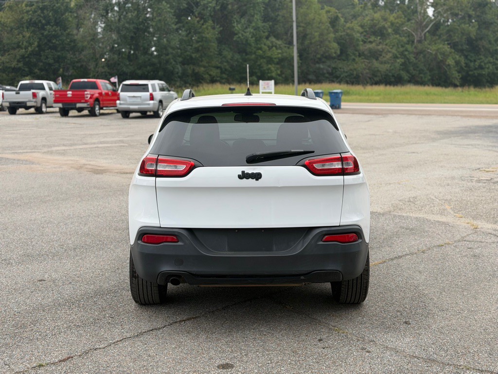 2017 Jeep Cherokee Image 4