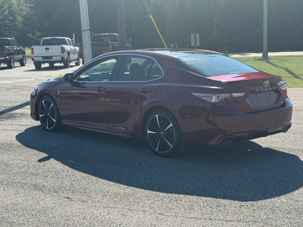 2018 Toyota Camry Image 2
