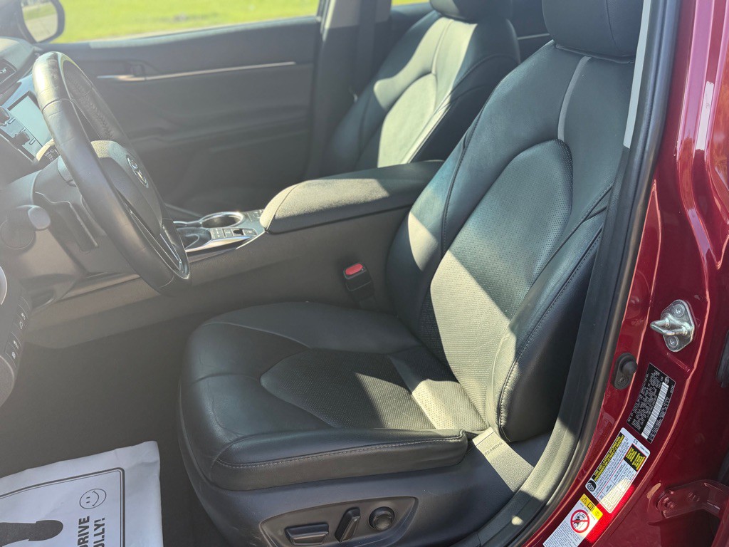 2018 Toyota Camry Image 11
