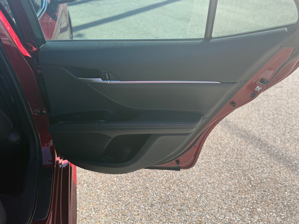 2018 Toyota Camry Image 14