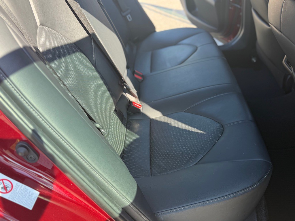 2018 Toyota Camry Image 15