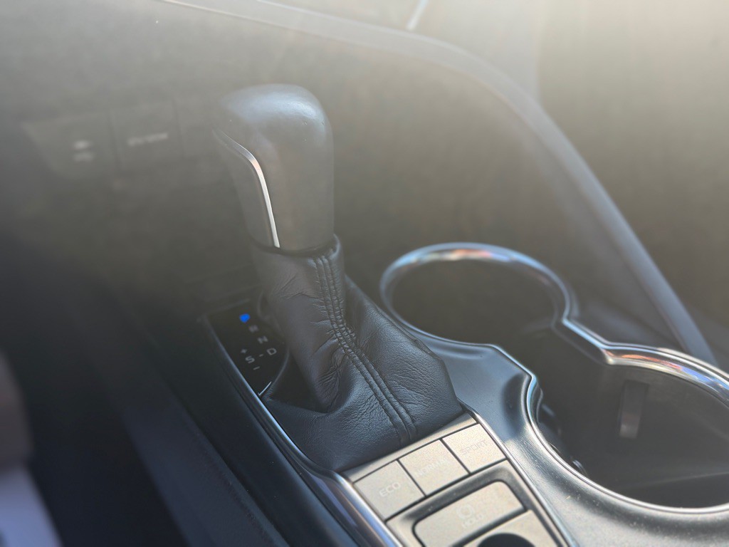 2018 Toyota Camry Image 20