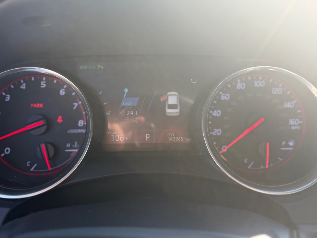 2018 Toyota Camry Image 22