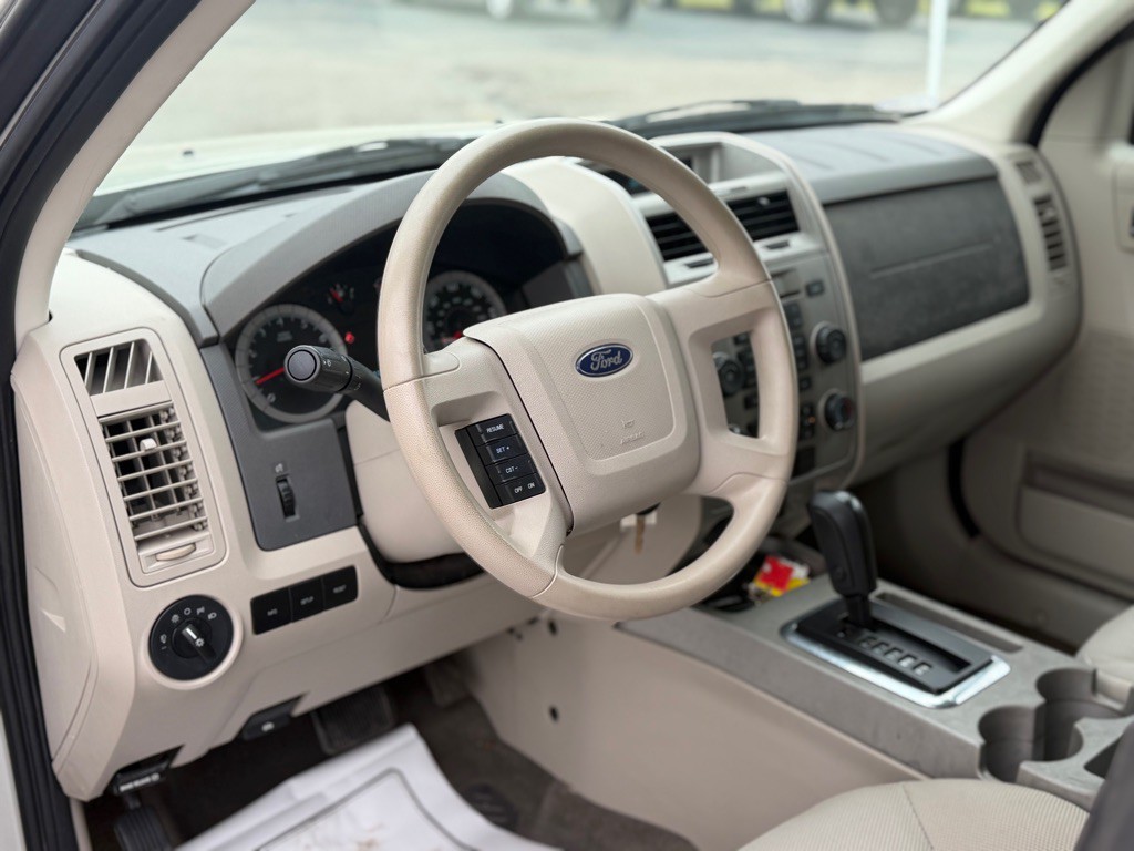 2008 Ford Escape Image 11
