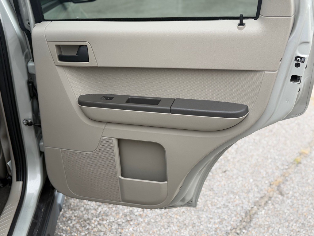 2008 Ford Escape Image 16