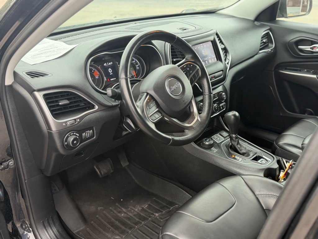 2019 Jeep Cherokee Image 10