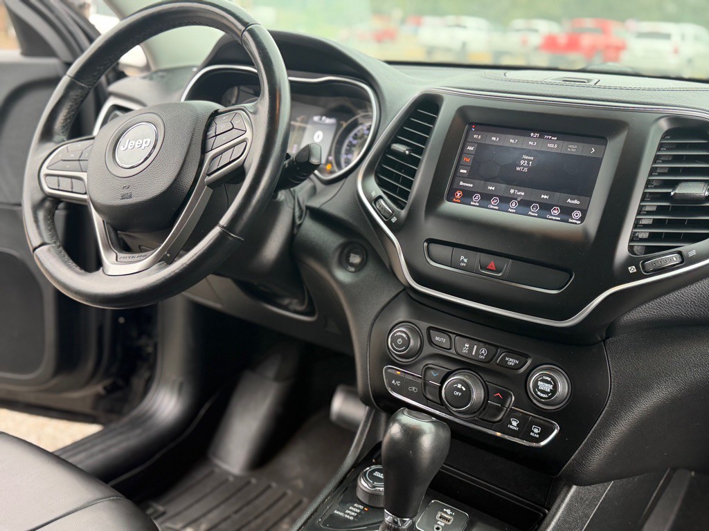 2019 Jeep Cherokee Image 18
